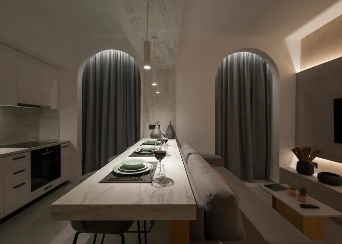 Amara Local Experience * La Canea