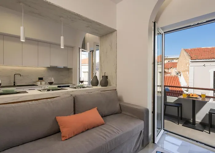 Amara Local Experience